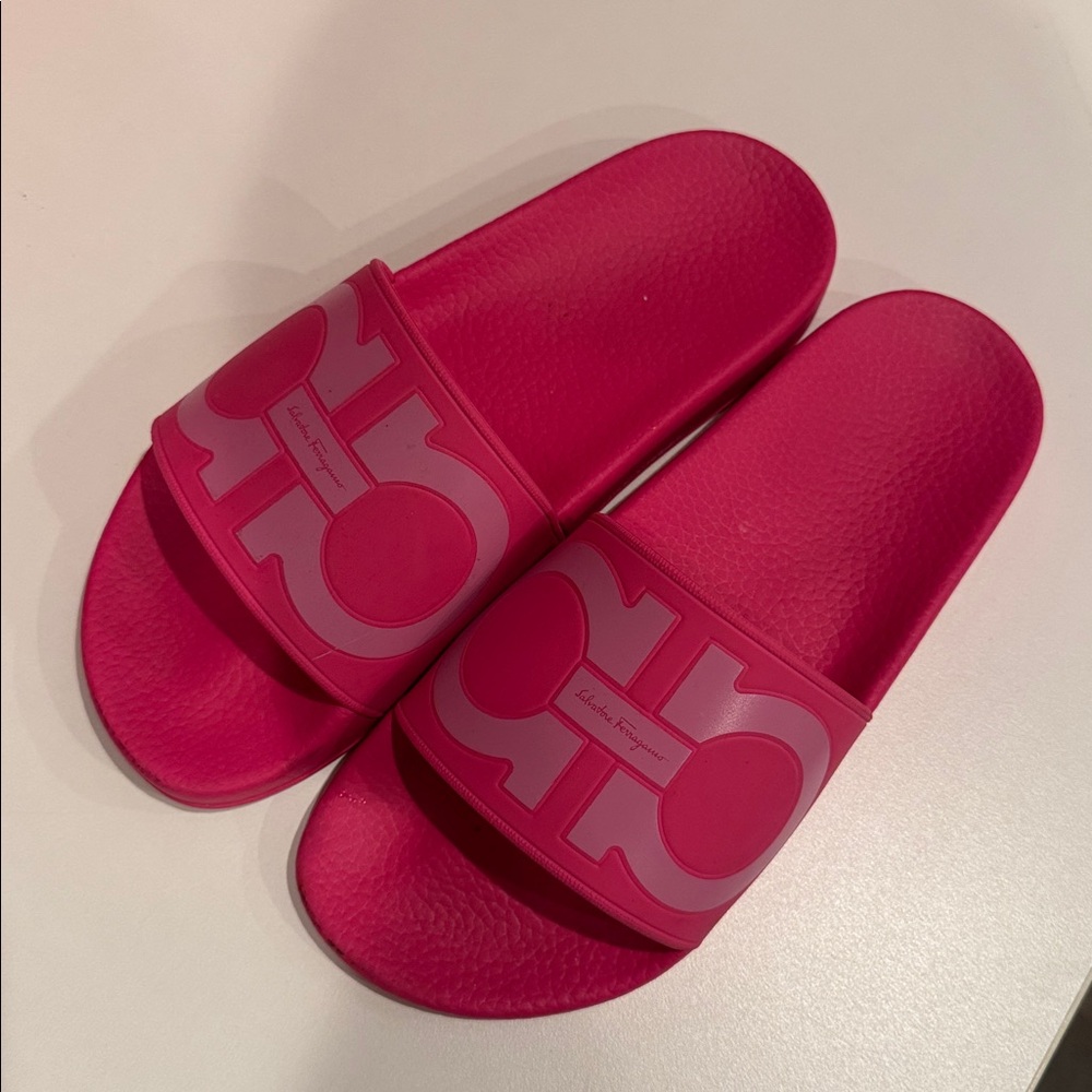 Salvatore Ferragamo Pink Slide Sandals Sporty Design - Picture 7 of 7